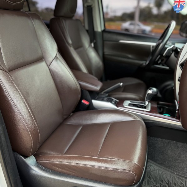 TOYOTA HILUX SW4 2.8 D-4D TURBO DIESEL SRX 4X4 AUTOMÁTICO 2017/2018 NEURI VEÍCULOS LAJEADO / Carros no Vale TOYOTA HILUX SW4 2.8 D-4D TURBO DIESEL SRX 4X4 AUTOMÁTICO 2017/2018 NEURI VEÍCULOS LAJEADO / Carros no Vale