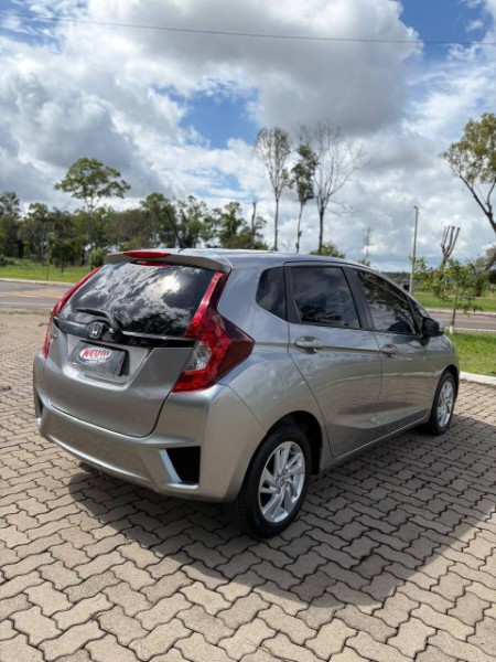HONDA FIT 1.5 LX 16V /2015 NEURI VEÍCULOS LAJEADO / Carros no Vale
