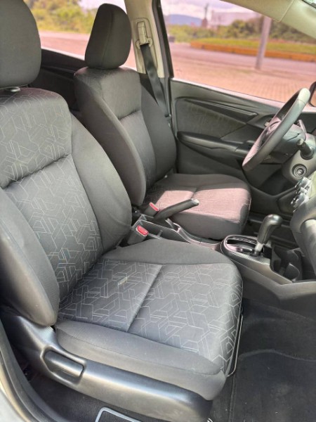 HONDA FIT 1.5 LX 16V /2015 NEURI VEÍCULOS LAJEADO / Carros no Vale