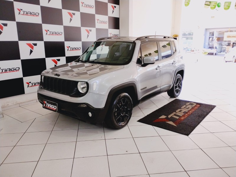 JEEP RENEGADE 1.8 16V NIGHT EAGLE 4X2 2021/2021 TIAGO AUTOMÓVEIS VENÂNCIO AIRES / Carros no Vale