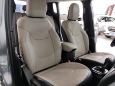 JEEP RENEGADE 1.8 16V NIGHT EAGLE 4X2 2021/2021 TIAGO AUTOMÓVEIS VENÂNCIO AIRES / Carros no Vale