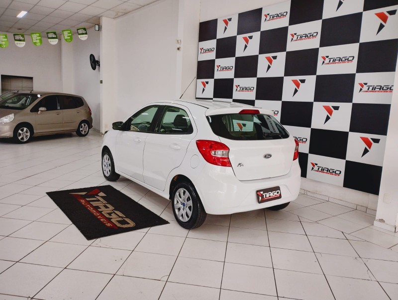 FORD KA 1.0 SE PLUS 2018/2018 TIAGO AUTOMÓVEIS VENÂNCIO AIRES / Carros no Vale