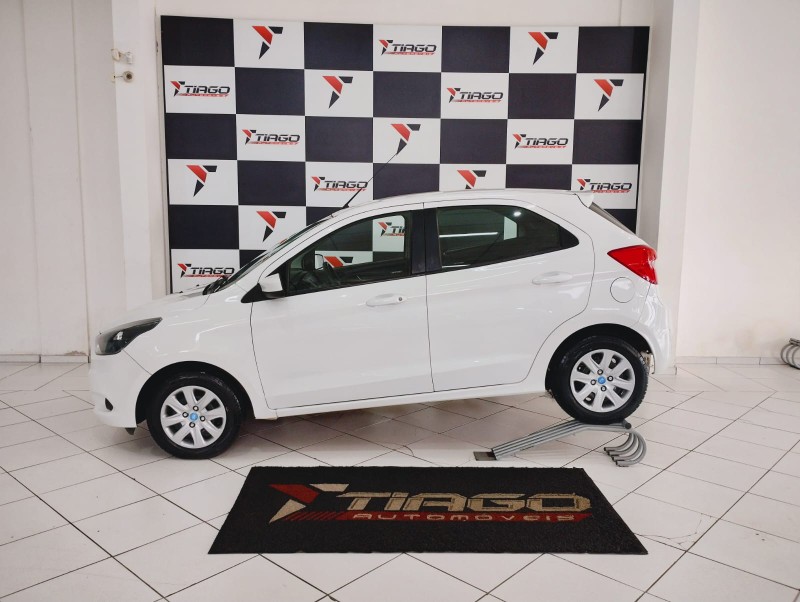FORD KA 1.0 SE PLUS 2018/2018 TIAGO AUTOMÓVEIS VENÂNCIO AIRES / Carros no Vale