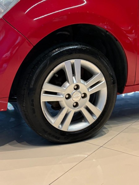 CHEVROLET AGILE 1.4 LT 8V 2011/2012 JM AUTOMÓVEIS VENÂNCIO AIRES / Carros no Vale