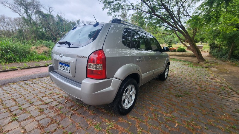 HYUNDAI TUCSON 2.0 GL 2WD 16V 2009/2010 FERNANDO AUTOMÓVEIS | REVENDA DE CARROS ARROIO DO MEIO ARROIO DO MEIO / Carros no Vale