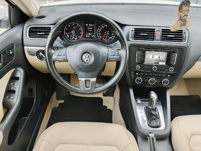 VOLKSWAGEN VW/JETTA TSI HIGHILINE 2.0 /2014 CHIMA VEÍCULOS VENÂNCIO AIRES / Carros no Vale VOLKSWAGEN VW/JETTA TSI HIGHILINE 2.0 /2014 CHIMA VEÍCULOS VENÂNCIO AIRES / Carros no Vale