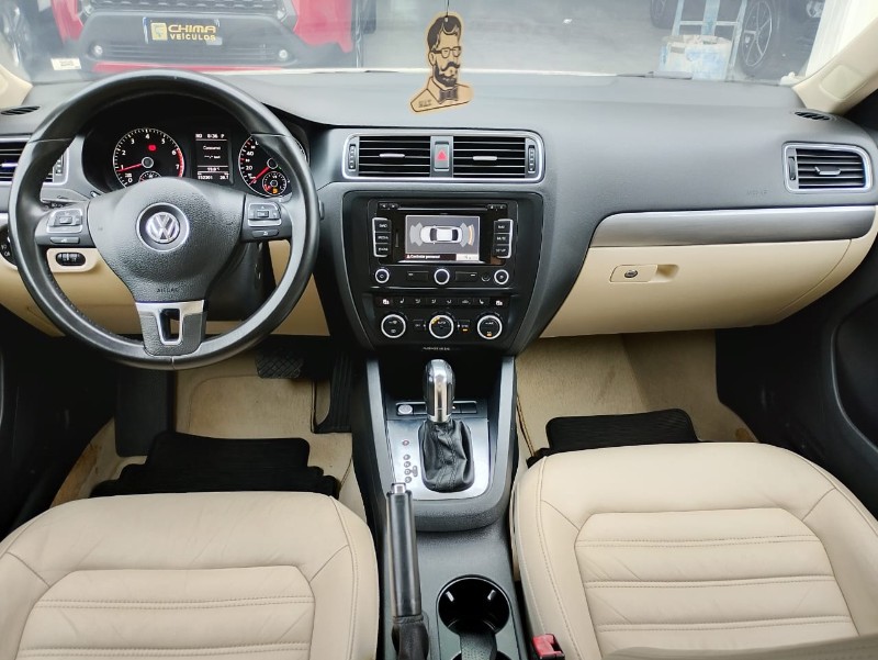 VOLKSWAGEN VW/JETTA TSI HIGHILINE 2.0 /2014 CHIMA VEÍCULOS VENÂNCIO AIRES / Carros no Vale VOLKSWAGEN VW/JETTA TSI HIGHILINE 2.0 /2014 CHIMA VEÍCULOS VENÂNCIO AIRES / Carros no Vale