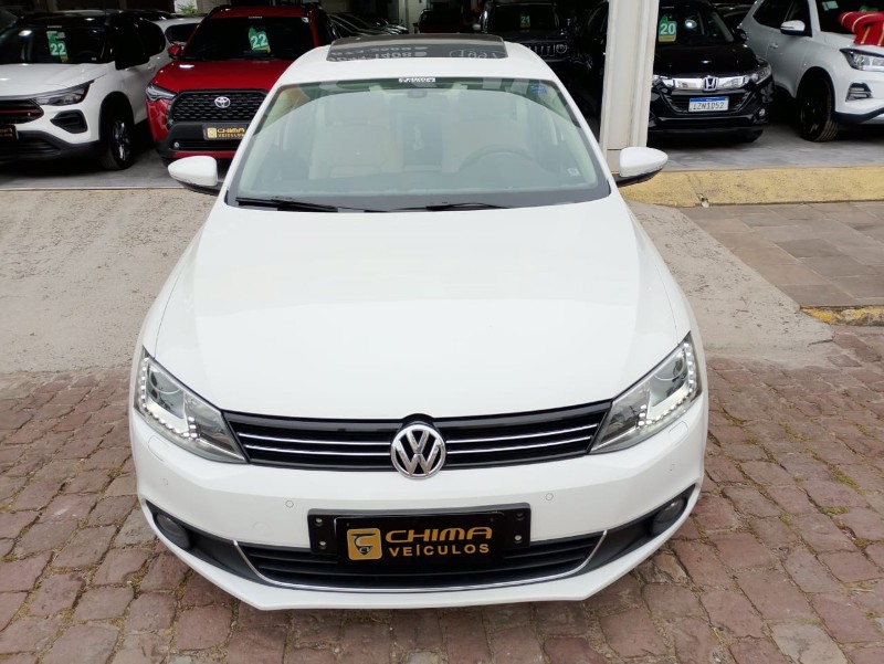 VOLKSWAGEN VW/JETTA TSI HIGHILINE 2.0 /2014 CHIMA VEÍCULOS VENÂNCIO AIRES / Carros no Vale VOLKSWAGEN VW/JETTA TSI HIGHILINE 2.0 /2014 CHIMA VEÍCULOS VENÂNCIO AIRES / Carros no Vale