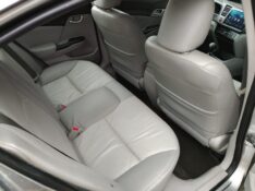 HONDA CIVIC /2014 CHIMA VEÍCULOS VENÂNCIO AIRES / Carros no Vale