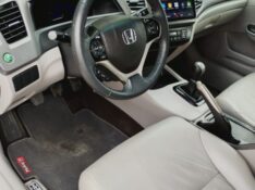 HONDA CIVIC /2014 CHIMA VEÍCULOS VENÂNCIO AIRES / Carros no Vale