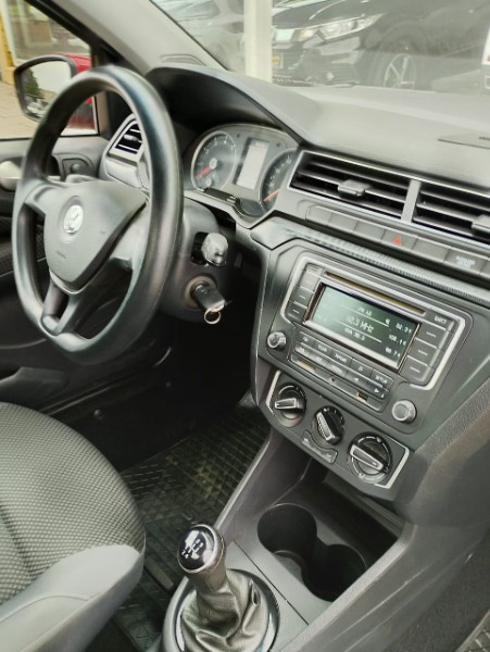 VOLKSWAGEN SAVEIRO 1.6 MI TRENDLINE CS 8V /2019 CHIMA VEÍCULOS VENÂNCIO AIRES / Carros no Vale