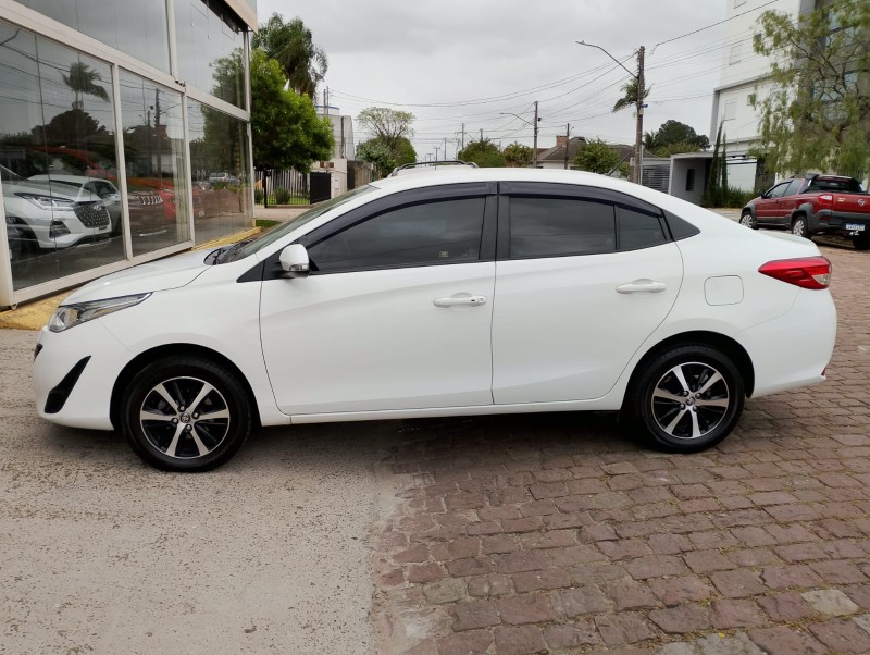 TOYOTA YARIS XS SEDAN 1.5 FLEX 16V 4P AUT. /2019 CHIMA VEÍCULOS VENÂNCIO AIRES / Carros no Vale TOYOTA YARIS XS SEDAN 1.5 FLEX 16V 4P AUT. /2019 CHIMA VEÍCULOS VENÂNCIO AIRES / Carros no Vale