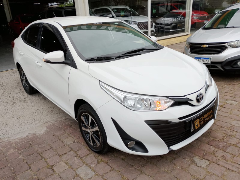 TOYOTA YARIS XS SEDAN 1.5 FLEX 16V 4P AUT. /2019 CHIMA VEÍCULOS VENÂNCIO AIRES / Carros no Vale TOYOTA YARIS XS SEDAN 1.5 FLEX 16V 4P AUT. /2019 CHIMA VEÍCULOS VENÂNCIO AIRES / Carros no Vale