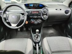 TOYOTA ETIOS XS 1.5 FLEX 16V 5P MEC. /2017 CHIMA VEÍCULOS VENÂNCIO AIRES / Carros no Vale