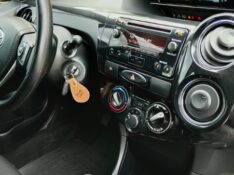 TOYOTA ETIOS XS 1.5 FLEX 16V 5P MEC. /2017 CHIMA VEÍCULOS VENÂNCIO AIRES / Carros no Vale