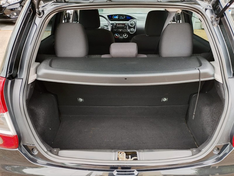 TOYOTA ETIOS XS 1.5 FLEX 16V 5P MEC. /2017 CHIMA VEÍCULOS VENÂNCIO AIRES / Carros no Vale TOYOTA ETIOS XS 1.5 FLEX 16V 5P MEC. /2017 CHIMA VEÍCULOS VENÂNCIO AIRES / Carros no Vale