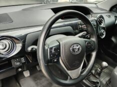 TOYOTA ETIOS XS 1.5 FLEX 16V 5P MEC. /2017 CHIMA VEÍCULOS VENÂNCIO AIRES / Carros no Vale