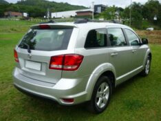 FIAT FREEMONT 2.4 PRECISION 16V GASOLINA 4P AUTOMÁTICO 2012/2012 PREMIUM AUTOMÓVEIS ARROIO DO MEIO / Carros no Vale