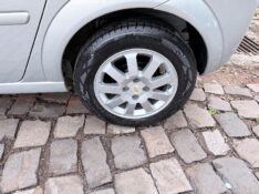 CHEVROLET MERIVA 1.8 2004/2004 ELY AUTOMÓVEIS LAJEADO / Carros no Vale