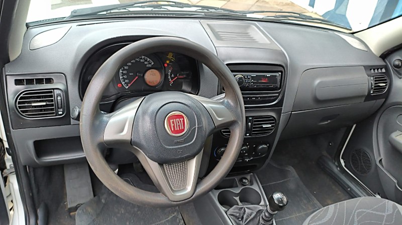 FIAT STRADA 1.4 MPI HARD WORKING CS 8V FLEX 2P MANUAL 2016/2016 ADRIANO VEÍCULOS CRUZEIRO DO SUL / Carros no Vale