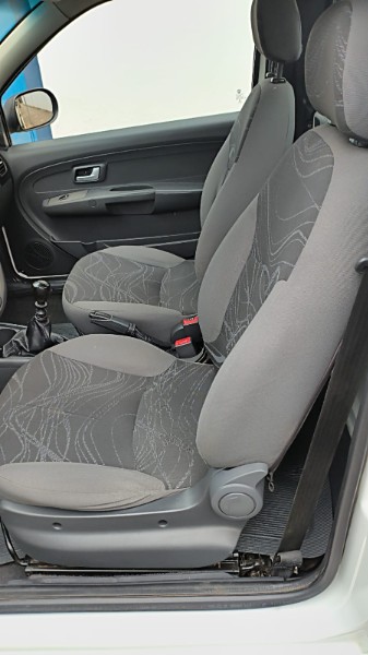 FIAT STRADA 1.4 MPI HARD WORKING CS 8V FLEX 2P MANUAL 2016/2016 ADRIANO VEÍCULOS CRUZEIRO DO SUL / Carros no Vale