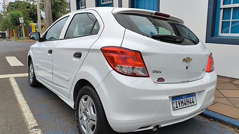 CHEVROLET ONIX 1.0 MT JOY 2018/2018 ADRIANO VEÍCULOS CRUZEIRO DO SUL / Carros no Vale