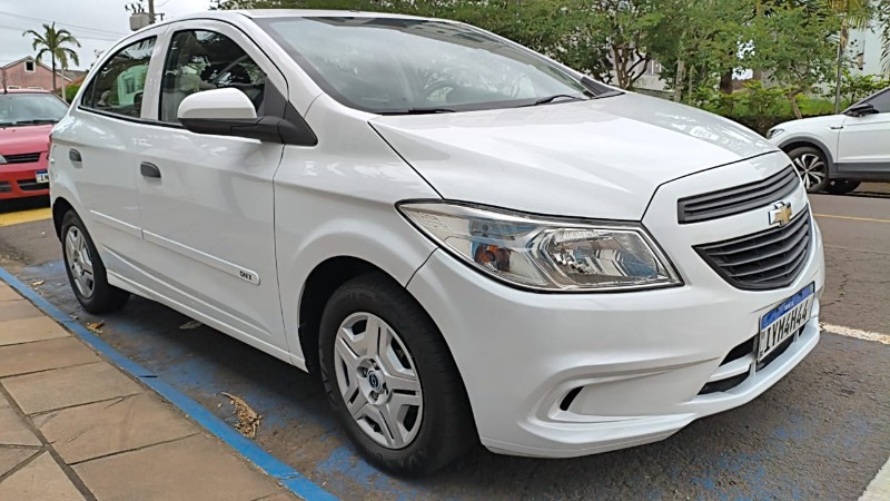 CHEVROLET ONIX 1.0 MT JOY 2018/2018 ADRIANO VEÍCULOS CRUZEIRO DO SUL / Carros no Vale