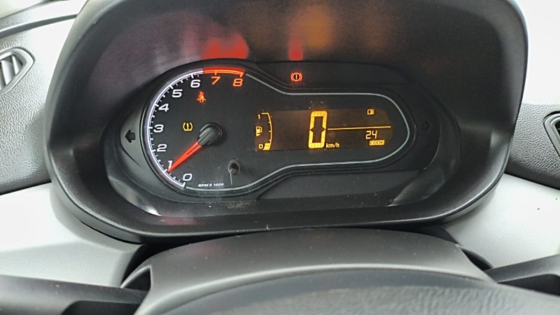 CHEVROLET ONIX 1.0 MT JOY 2018/2018 ADRIANO VEÍCULOS CRUZEIRO DO SUL / Carros no Vale