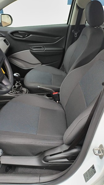 CHEVROLET ONIX 1.0 MT JOY 2018/2018 ADRIANO VEÍCULOS CRUZEIRO DO SUL / Carros no Vale