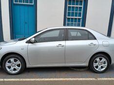 TOYOTA COROLLA 1.8 XEI 16V FLEX 4P AUTOMÁTICO 2009/2009 ADRIANO VEÍCULOS CRUZEIRO DO SUL / Carros no Vale