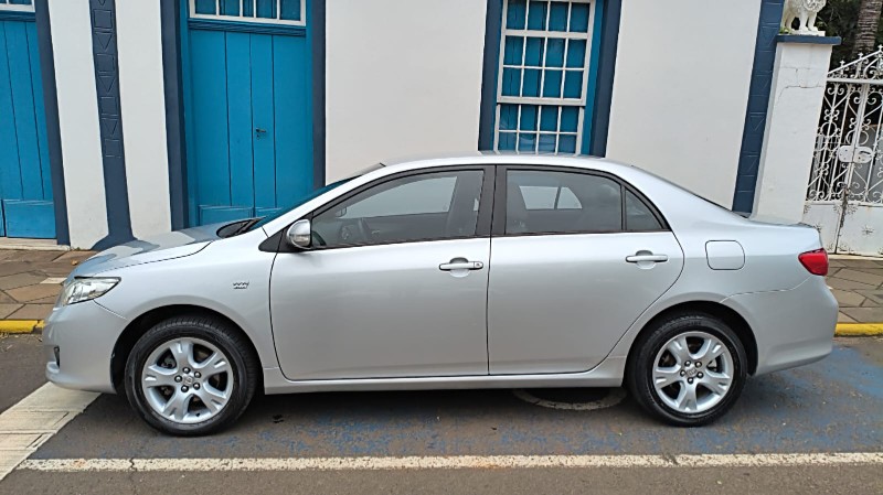 TOYOTA COROLLA 1.8 XEI 16V FLEX 4P AUTOMÁTICO 2009/2009 ADRIANO VEÍCULOS CRUZEIRO DO SUL / Carros no Vale