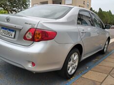 TOYOTA COROLLA 1.8 XEI 16V FLEX 4P AUTOMÁTICO 2009/2009 ADRIANO VEÍCULOS CRUZEIRO DO SUL / Carros no Vale