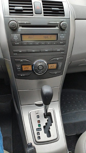 TOYOTA COROLLA 1.8 XEI 16V FLEX 4P AUTOMÁTICO 2009/2009 ADRIANO VEÍCULOS CRUZEIRO DO SUL / Carros no Vale