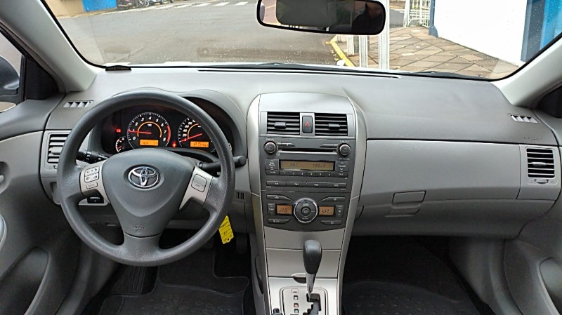 TOYOTA COROLLA 1.8 XEI 16V FLEX 4P AUTOMÁTICO 2009/2009 ADRIANO VEÍCULOS CRUZEIRO DO SUL / Carros no Vale
