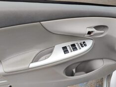 TOYOTA COROLLA 1.8 XEI 16V FLEX 4P AUTOMÁTICO 2009/2009 ADRIANO VEÍCULOS CRUZEIRO DO SUL / Carros no Vale