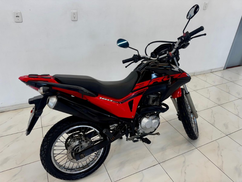 HONDA MOTOS NXR 160 BROS ESDD 2018/2018 LUCAS AUTOMÓVEIS BOM RETIRO DO SUL / Carros no Vale
