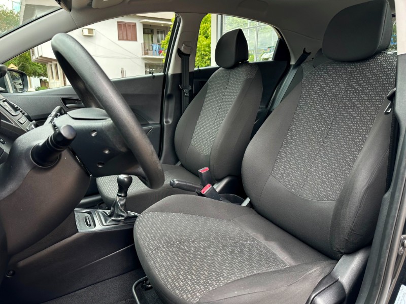 HYUNDAI HB20 UNIQUE 1.0 2018/2019 SÉTIMA VEÍCULOS GUAPORÉ / Carros no Vale