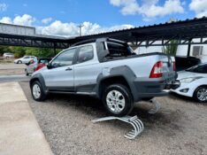 FIAT STRADA ADVENTURE CABINE DUPLA 1.8 MPI 16V FLEX 2011/2012 AR MULTIMARCAS VENÂNCIO AIRES / Carros no Vale