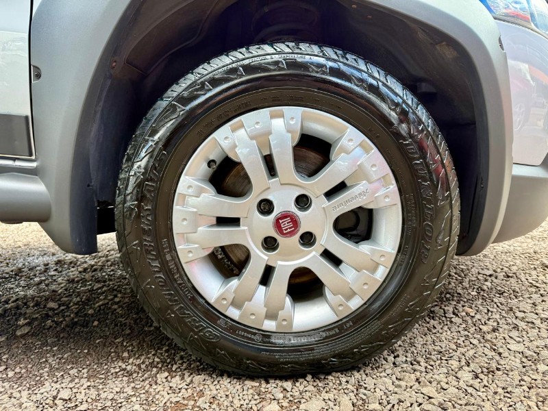 FIAT STRADA ADVENTURE CABINE DUPLA 1.8 MPI 16V FLEX 2011/2012 AR MULTIMARCAS VENÂNCIO AIRES / Carros no Vale