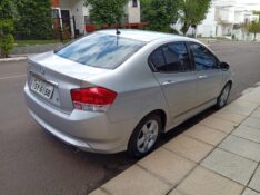 HONDA CITY LX 1.5 2011/2012 ALTERNATIVA VEÍCULOS LAJEADO / Carros no Vale