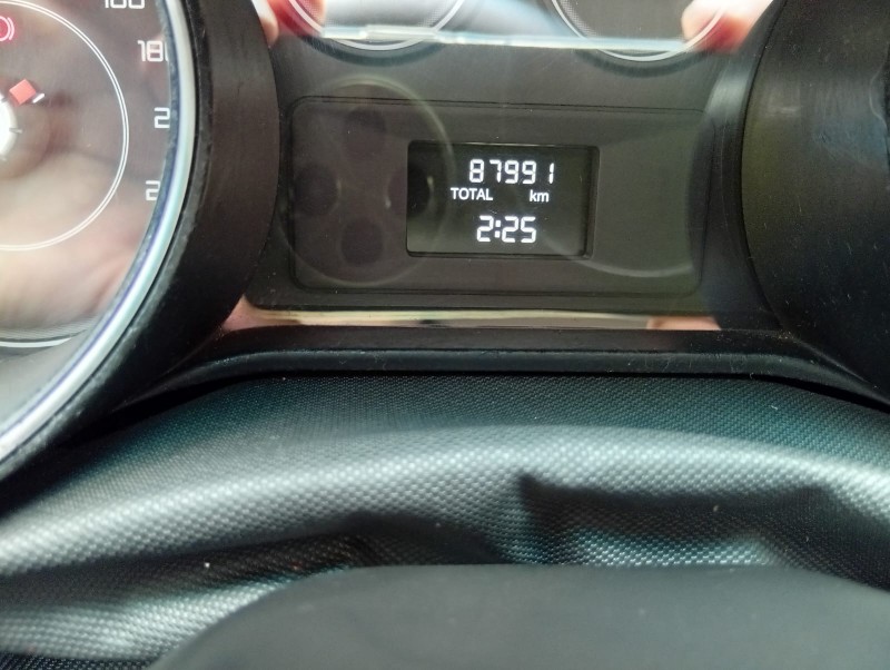 FIAT PUNTO ATTRACTIVE 1.4 2013/2013 ALTERNATIVA VEÍCULOS LAJEADO / Carros no Vale