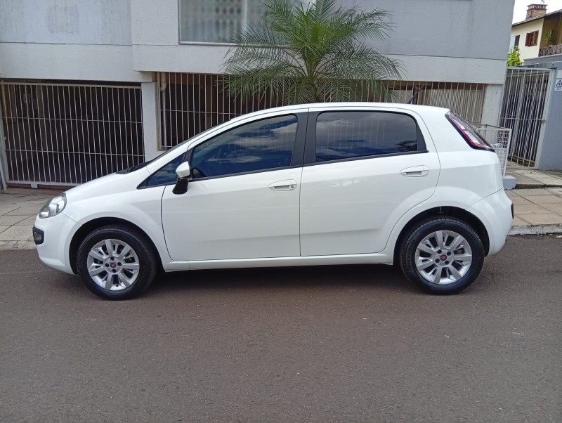 FIAT PUNTO ATTRACTIVE 1.4 2013/2013 ALTERNATIVA VEÍCULOS LAJEADO / Carros no Vale