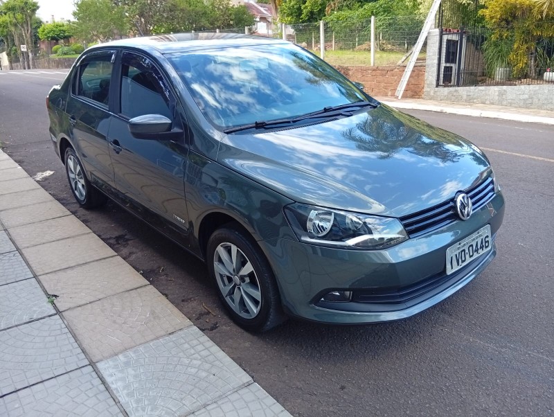 VOLKSWAGEN VOYAGE 1.6 CITY 2013/2014 ALTERNATIVA VEÍCULOS LAJEADO / Carros no Vale