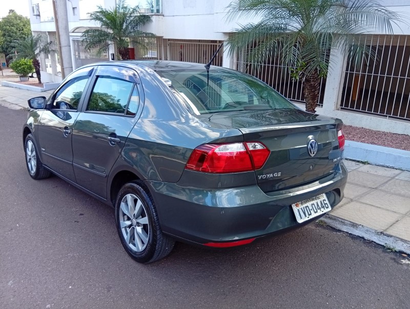 VOLKSWAGEN VOYAGE 1.6 CITY 2013/2014 ALTERNATIVA VEÍCULOS LAJEADO / Carros no Vale