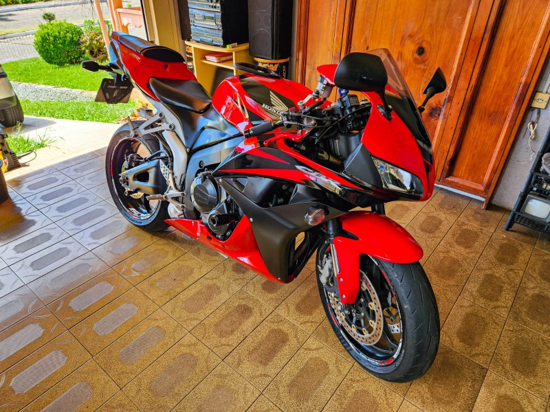 HONDA MOTOS CBR 600 RR 2008/2008 TS VEÍCULOS ANTA GORDA / Carros no Vale HONDA MOTOS CBR 600 RR 2008/2008 TS VEÍCULOS ANTA GORDA / Carros no Vale