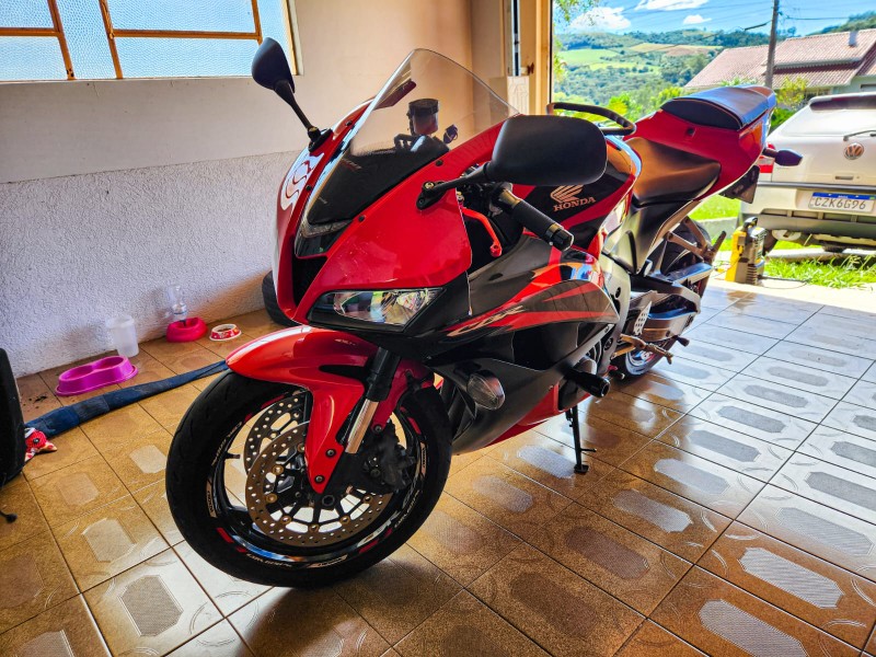 HONDA MOTOS CBR 600 RR 2008/2008 TS VEÍCULOS ANTA GORDA / Carros no Vale HONDA MOTOS CBR 600 RR 2008/2008 TS VEÍCULOS ANTA GORDA / Carros no Vale