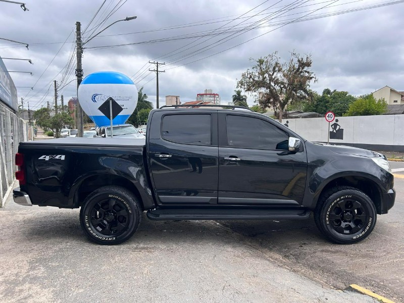 CHEVROLET S10 PICK-UP LTZ 2.5 4X4 CD 2015/2015 LS MULTIMARCAS VENÂNCIO AIRES / Carros no Vale CHEVROLET S10 PICK-UP LTZ 2.5 4X4 CD 2015/2015 LS MULTIMARCAS VENÂNCIO AIRES / Carros no Vale