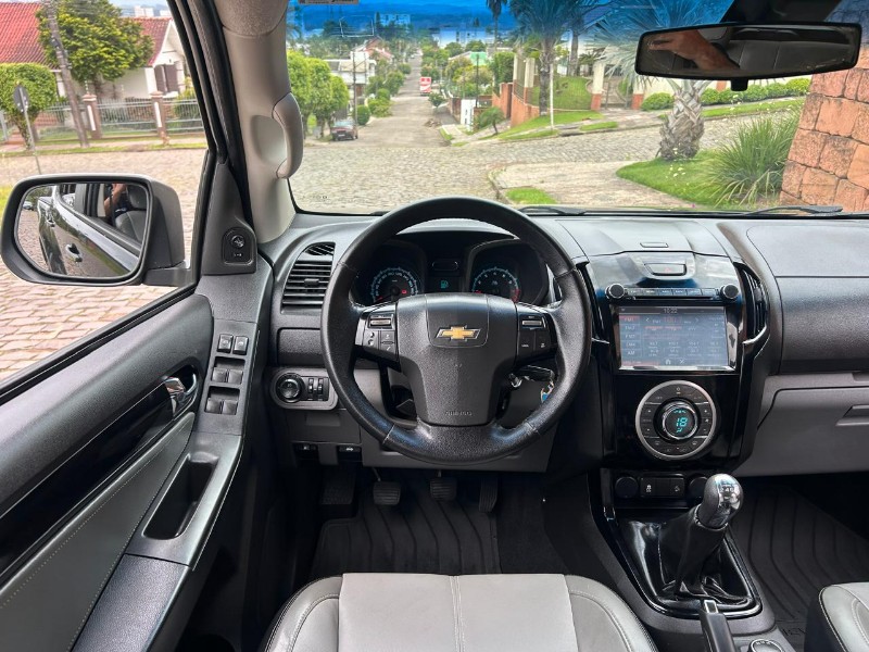 CHEVROLET S10 PICK-UP LTZ 2.5 4X4 CD 2015/2015 LS MULTIMARCAS VENÂNCIO AIRES / Carros no Vale CHEVROLET S10 PICK-UP LTZ 2.5 4X4 CD 2015/2015 LS MULTIMARCAS VENÂNCIO AIRES / Carros no Vale