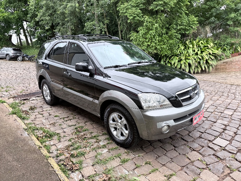 KIA SORENTO 2.5 EX 4X4 16V TURBO INTERCOOLER DIESEL 4P AUTOMÁTICO 2006/2006 ELY AUTOMÓVEIS LAJEADO / Carros no Vale