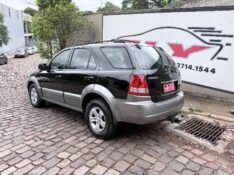 KIA SORENTO 2.5 EX 4X4 16V TURBO INTERCOOLER DIESEL 4P AUTOMÁTICO 2006/2006 ELY AUTOMÓVEIS LAJEADO / Carros no Vale